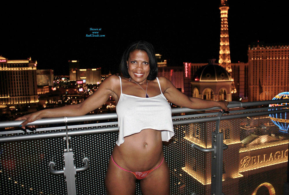 Pic #1Raven Swallowz Sucking Cock In Las Vegas - Nude Girls, Blowjob, Cumshot, Ebony