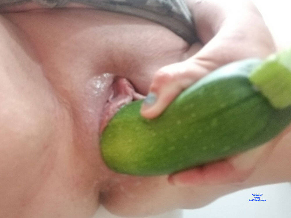 Pic #1Zucchini - Penetration Or Hardcore, Shaved, Amateur