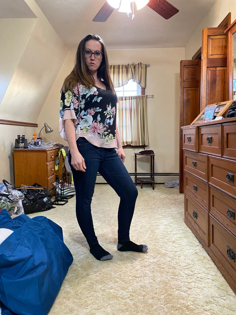 Pic #1 Housewife Posing Pt. 2