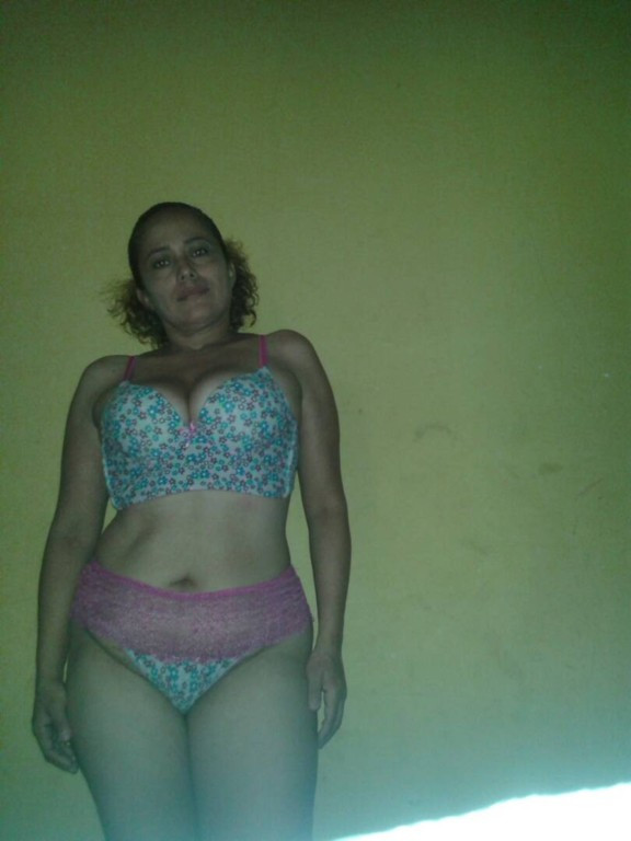 Pic #1La catira tetona 19