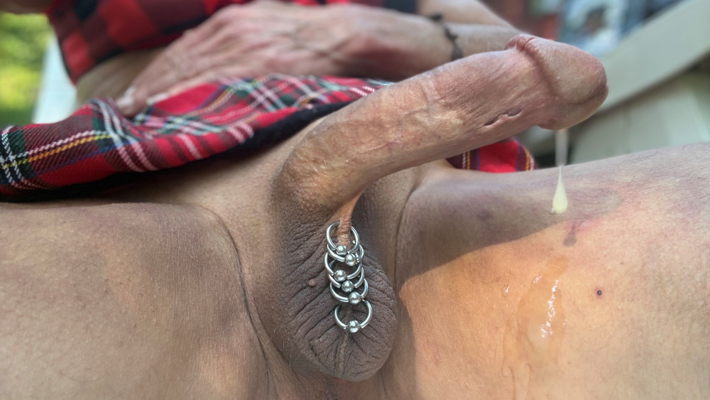 Pic #1no dick piercings